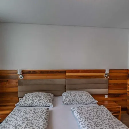 Bayrischer Hof 3* קרפלד