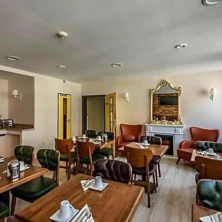Bayrischer Hof Hotel