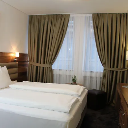 Hotel Bayrischer Hof 3*